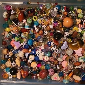 RIDICULOUS huge bead destash!🎊weighs around 2-3 lbs